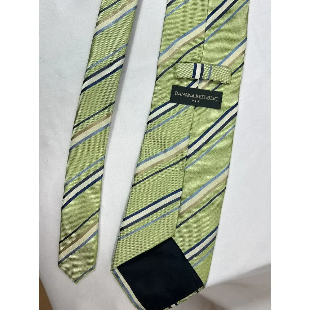 Banana Repbublic Green Striped 100% Silk Necktie 58